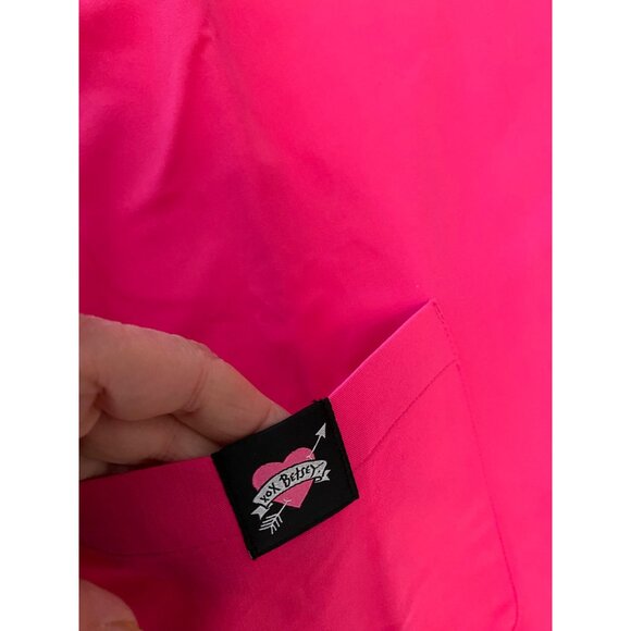 Betsey Johnson Pink Scrub Heart on sleeve Top Pockets 2X - Picture 5 of 9